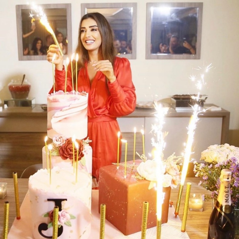 جيسيكا عازار