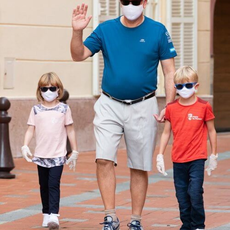 أمير موناكو وأولاده