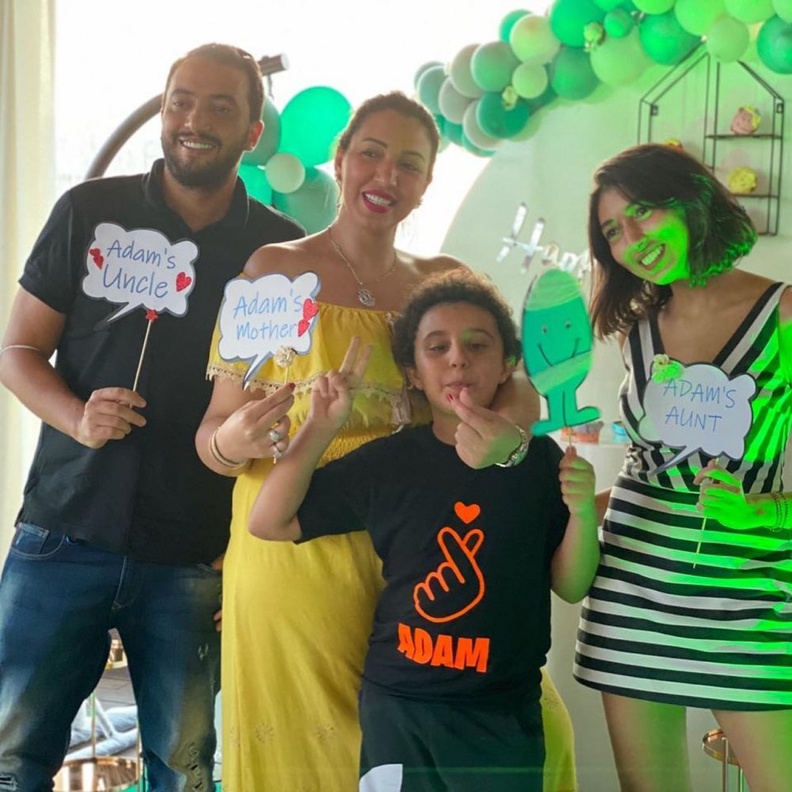 اسماء لمنور تحتفل بعيد ميلاد ابنها الـ9 بحضور شقيقها