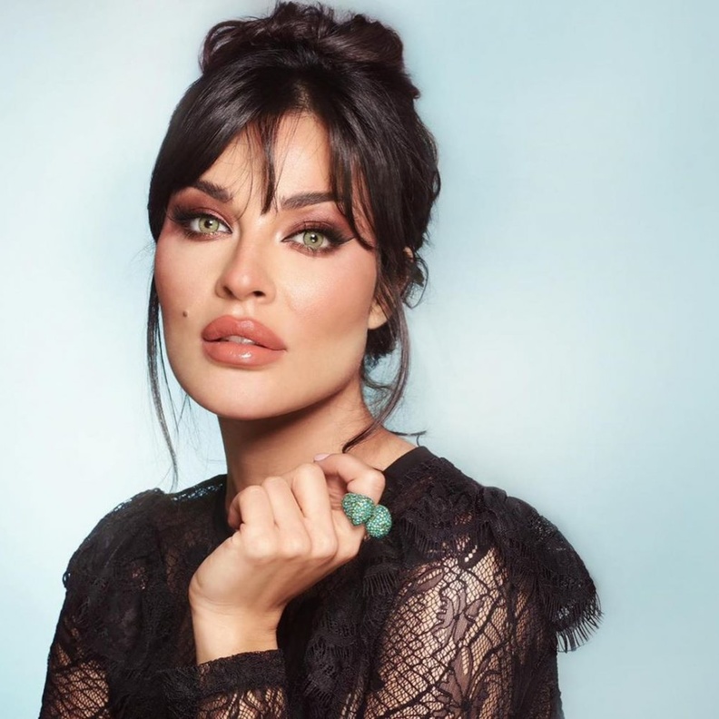 نادين نسيب تنشر صورها بعد تخليها عن الفلتر