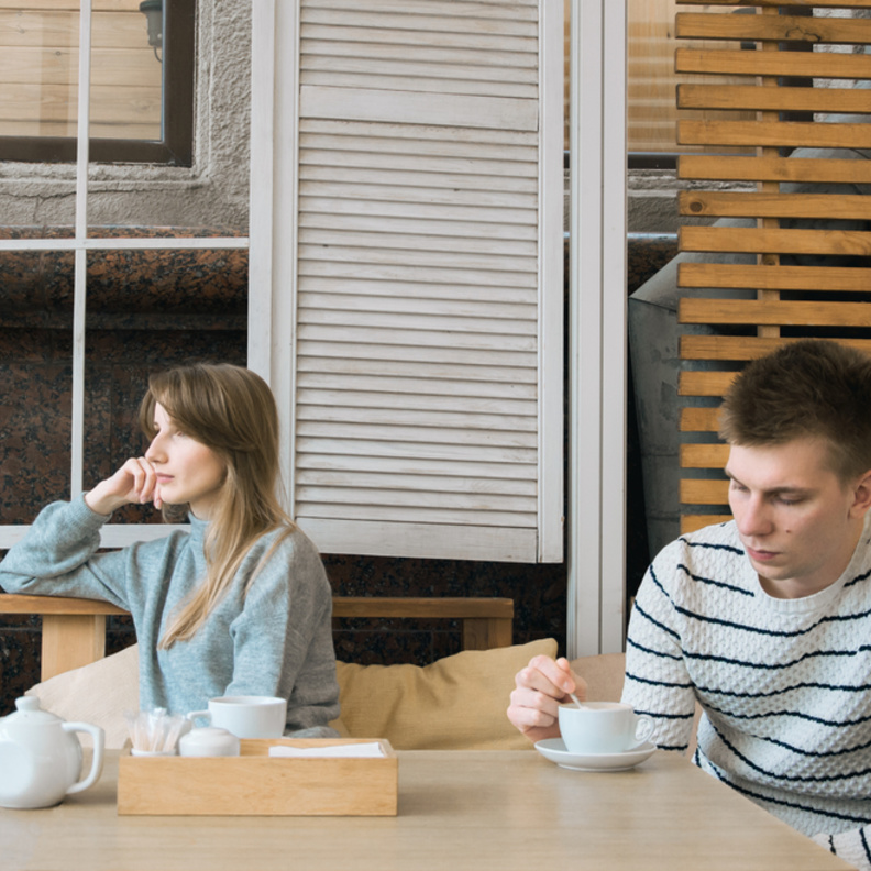  كيف اتعامل مع خطيبي الذي لا يهتم بي