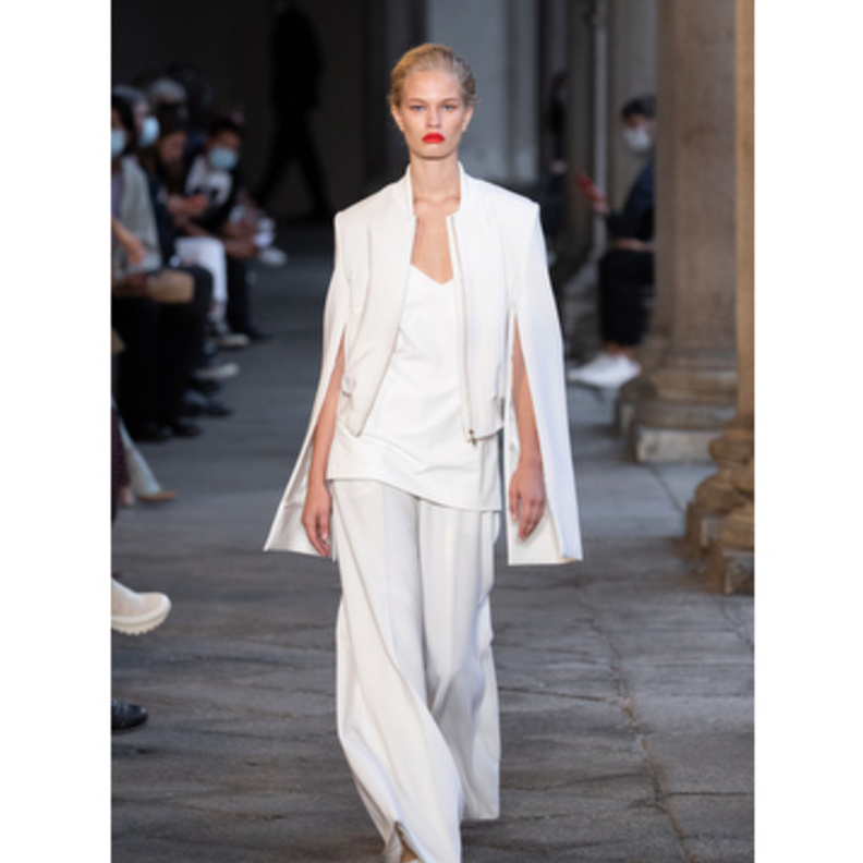 إطلاق مجموعة Max Mara لموسم ربيع وصيف 2021