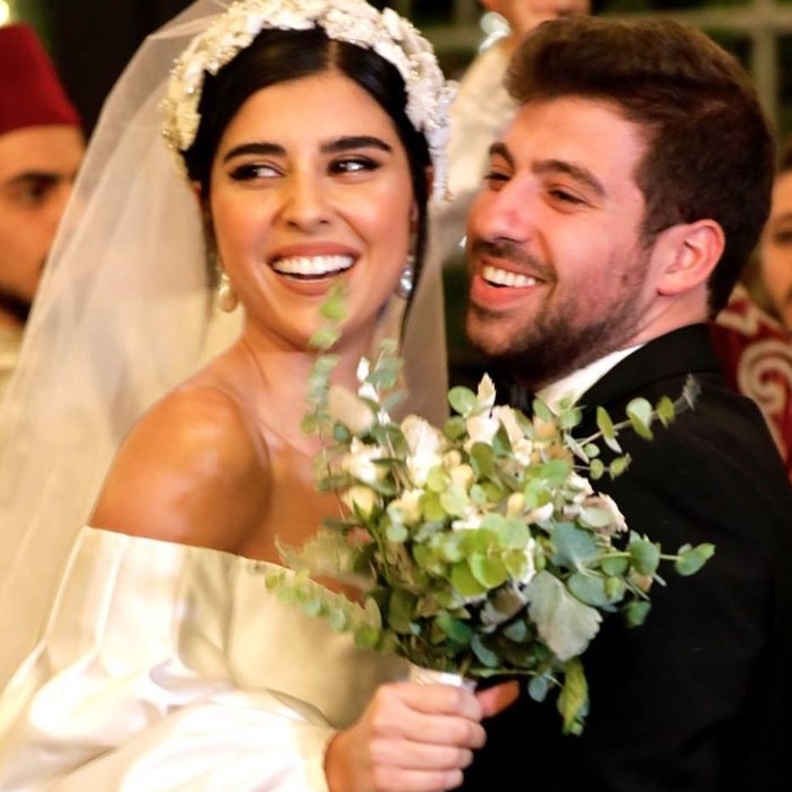 اطلالة زينة مكي في حفل زفافها