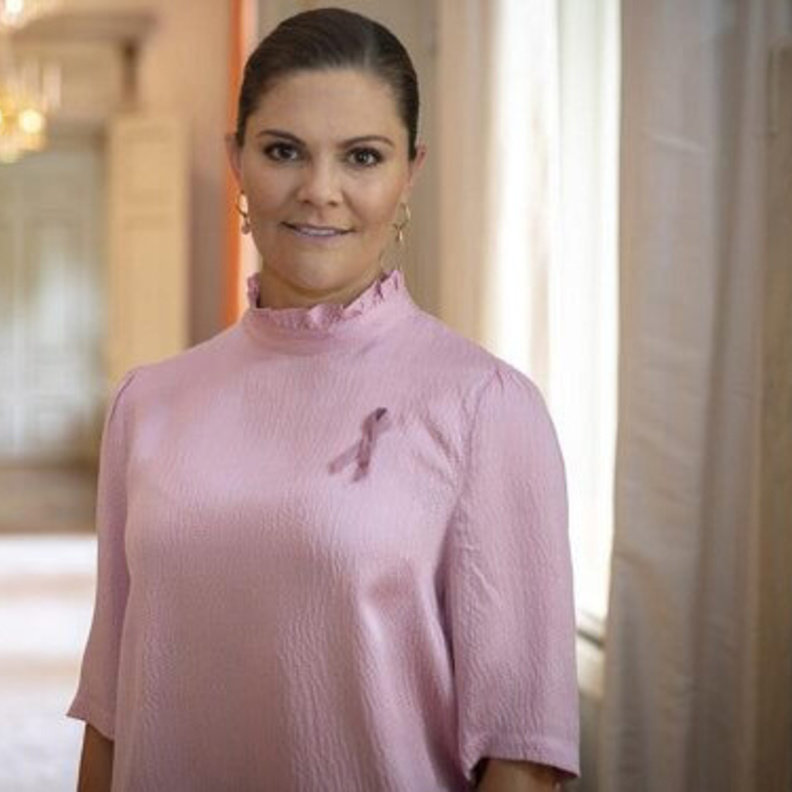 تصميم الشريط الوردي سنويا