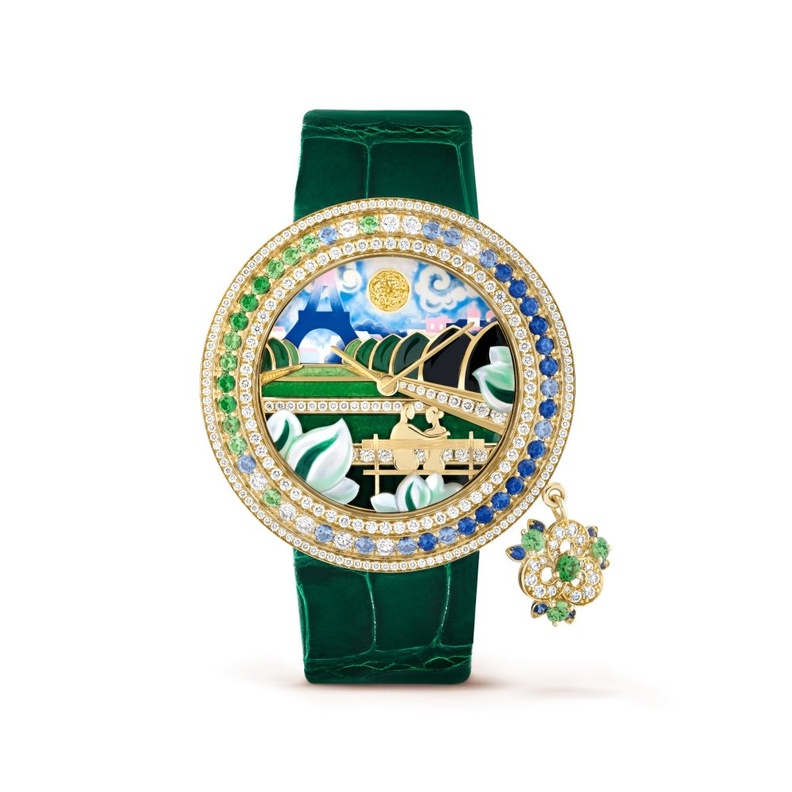  احدث موديلات ساعات جلد ملونة جذابة لـ تنسيقات الخريف من Van Cleef & Arpels