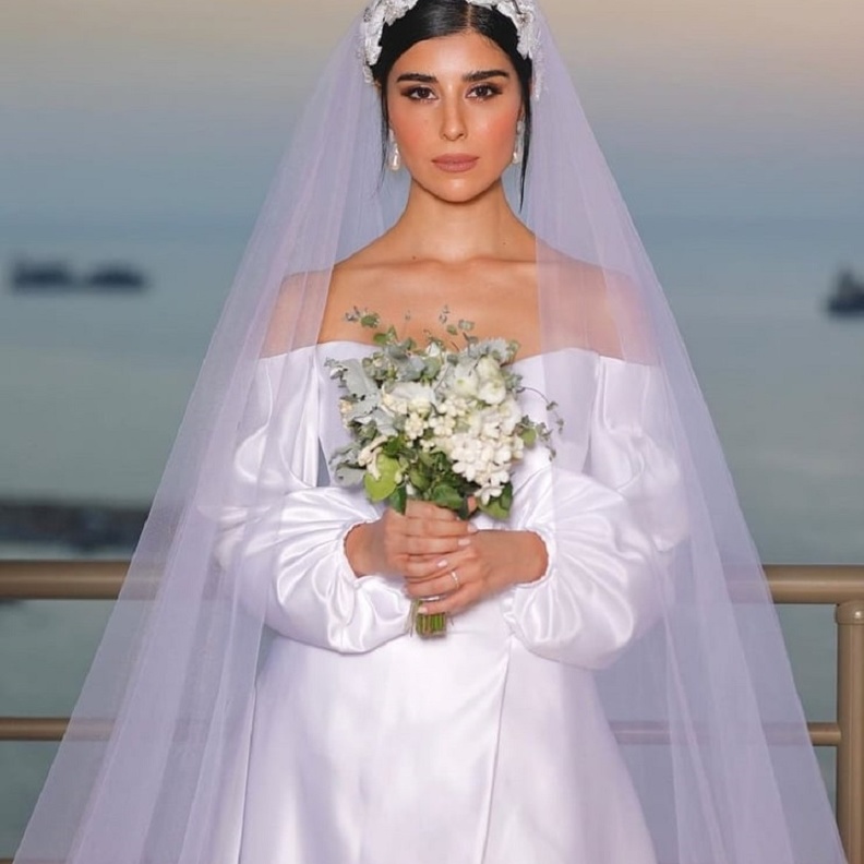 فستان زفاف زينه مكي من تصميم شادي زين الدين