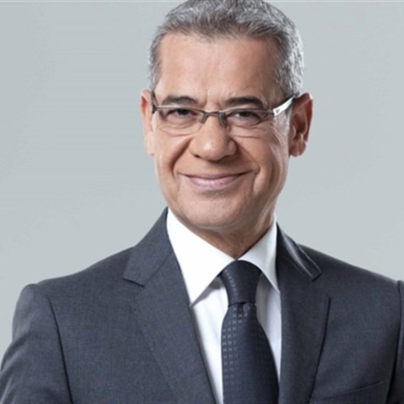 مصطفى الآغا يبادر للصلح بين أصالة نصري وأحلام 