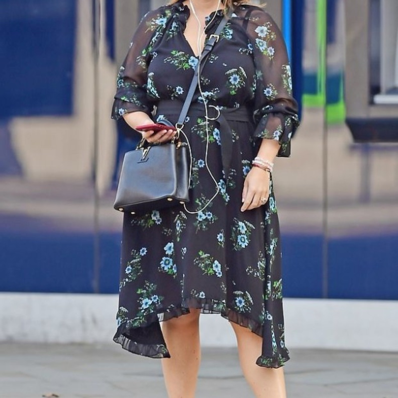 الأميرة يوجين حامل بطلفها الأول