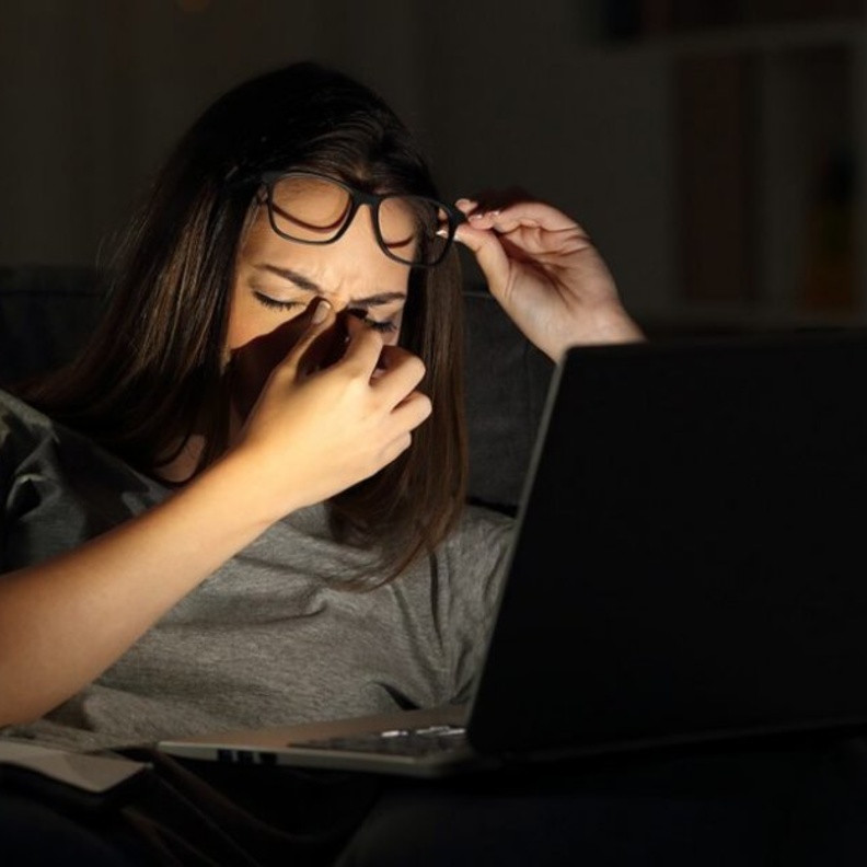 حافظ على نظافة عينيك ولا تلمسها بيديك إذا لم تغسلها بالصابون