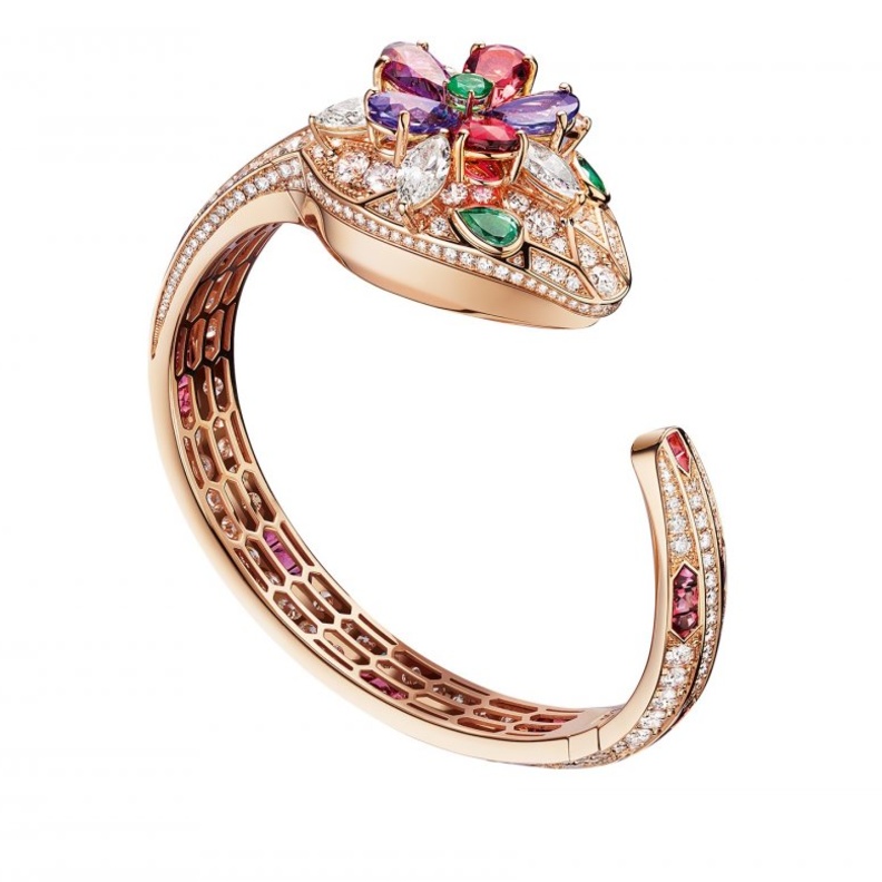 ساعة من بولغري Bvlgari