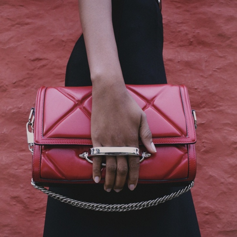 حقائب Alexander McQuen لموسم خريف وشتاء 2020