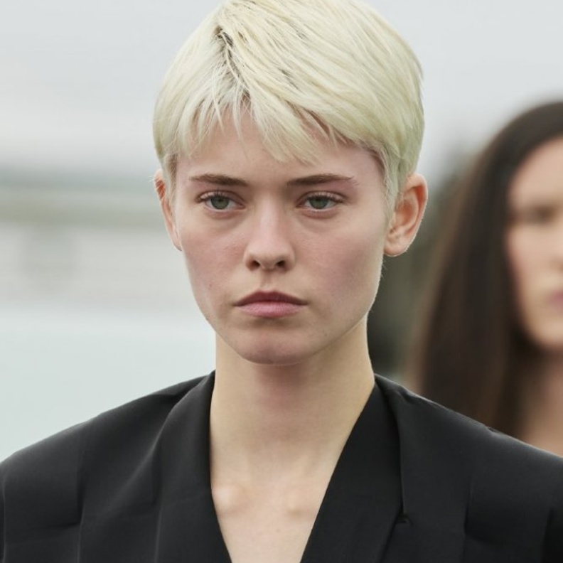  افكار قصات شعر ذكورية من دار Coperni