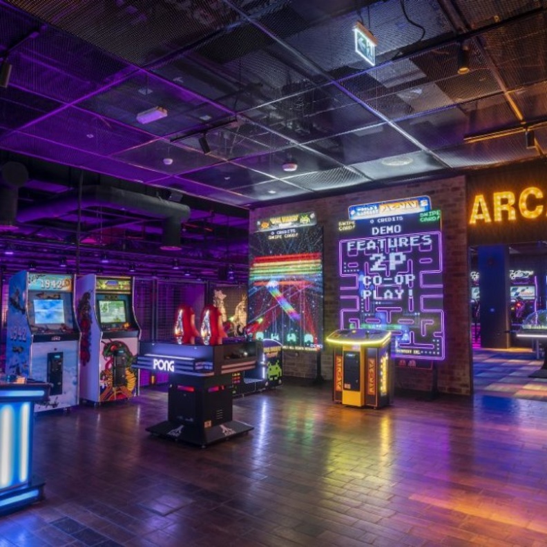 لعشاق تجارب الطعام والاحتفالات والترفيه.. Brass Monkey يفتتح أبوابه