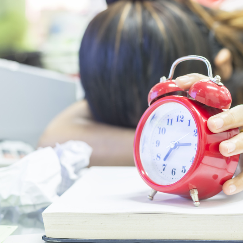  اضرار السهر على الصحة النفسية