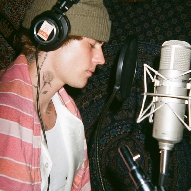 جاستن بيبر يثيلا الجدل بوشمه الجديد