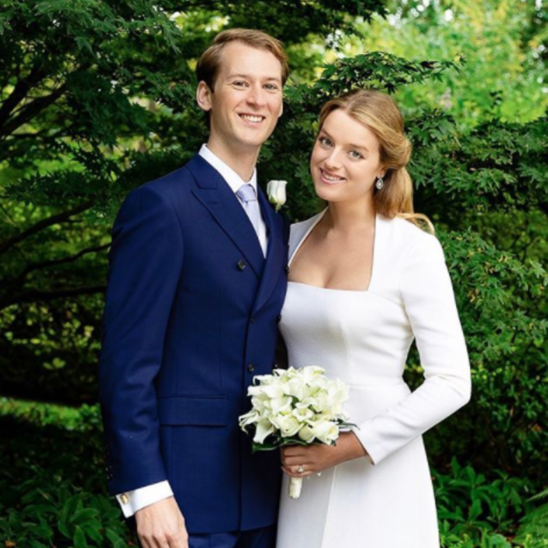 زواج فلورا حفيدة الأميرة ألكسندرا بشكل سري ومفاجئ