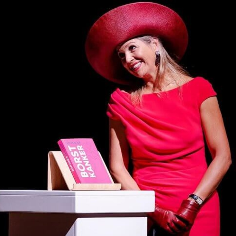  أفراد العائلات الملكية يدعمون حملات التوعية بسرطان الثدي في أكتوبر الوردي