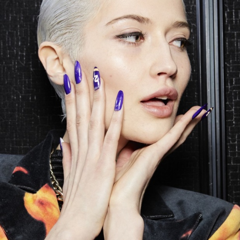 احدث رسومات طلاء الاظافر الهندسية 2020 بأسلوب Philipp Plein