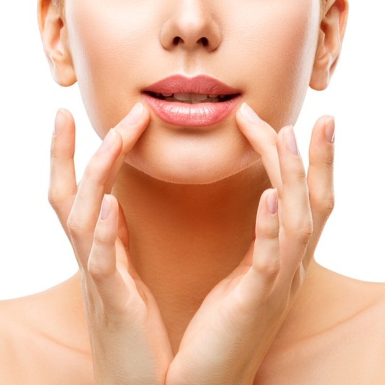 نصائح جمالية لمحاربة تشثث الشفاه في فصل الشتاء