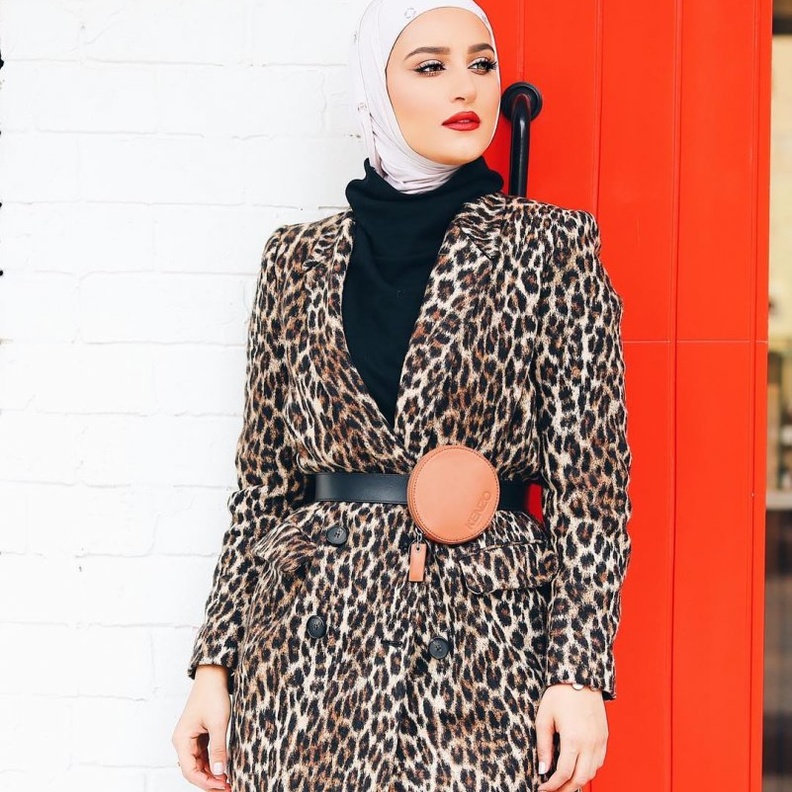 ملابس محجبات بطبعات الحيوانات من وحي اطلالات دلال الدوب