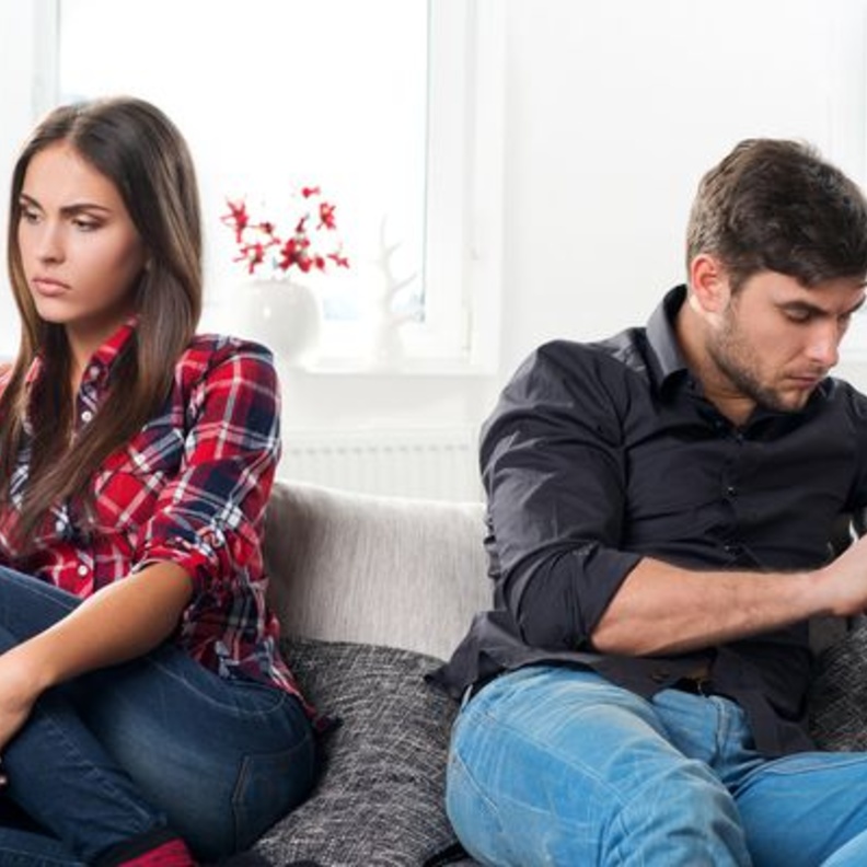 كيف تطلب الزوجة من زوجها الإهتمام