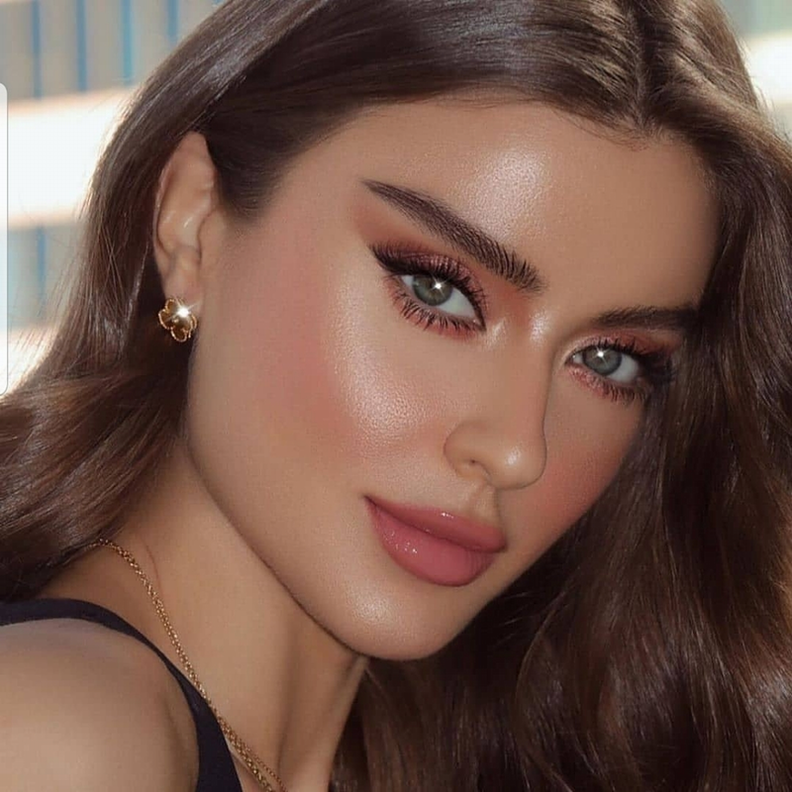 مكياج ناعم لإطلالة مختلفة وجذابة في خريف 2020 