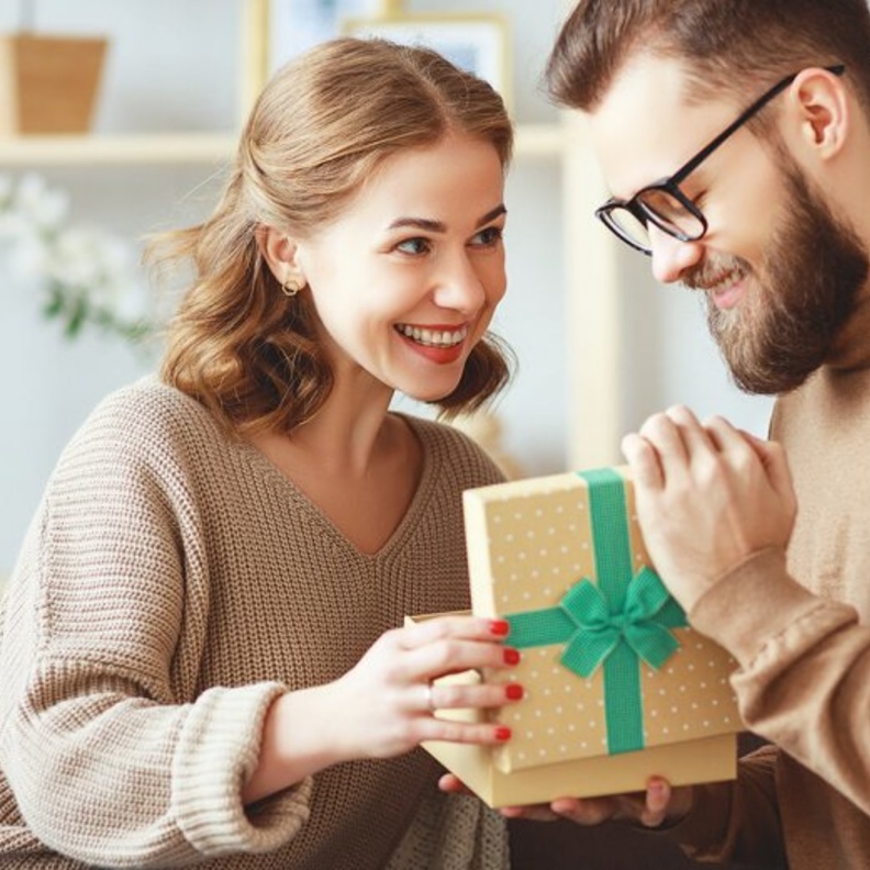  طرق تبعد الملل عن العلاقة الزوجية- عنصر المفاجأة