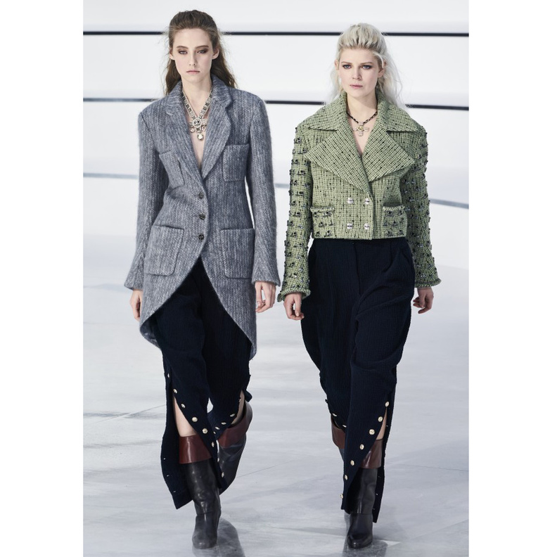 صيحات معاطف شتاء 2020 بقصات كلاسيكية من شانيل