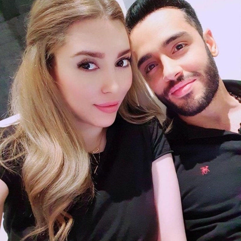 رامي جمال يحتفل بعيد ميلاد زوجته