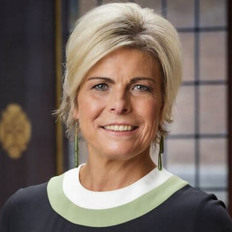 أحدث الصور الرسمية للأميرة لورانتين