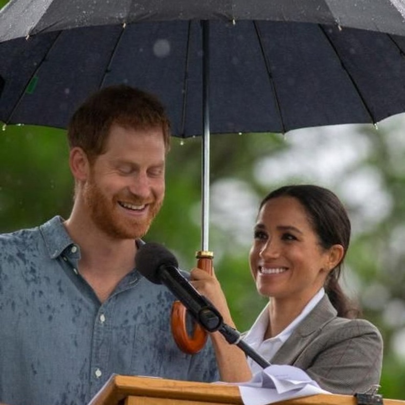 ليس بسبب الحب وحده يتخلى أفراد العائلات المالكة عن مهامهم الملكية