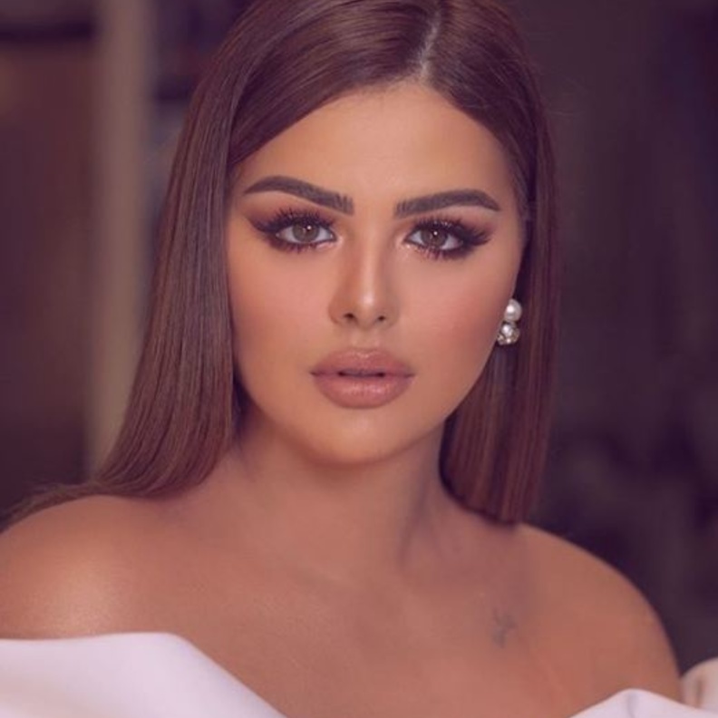 هنادي مهنا  اختارت المكياج البرونزي في حفل زواجها