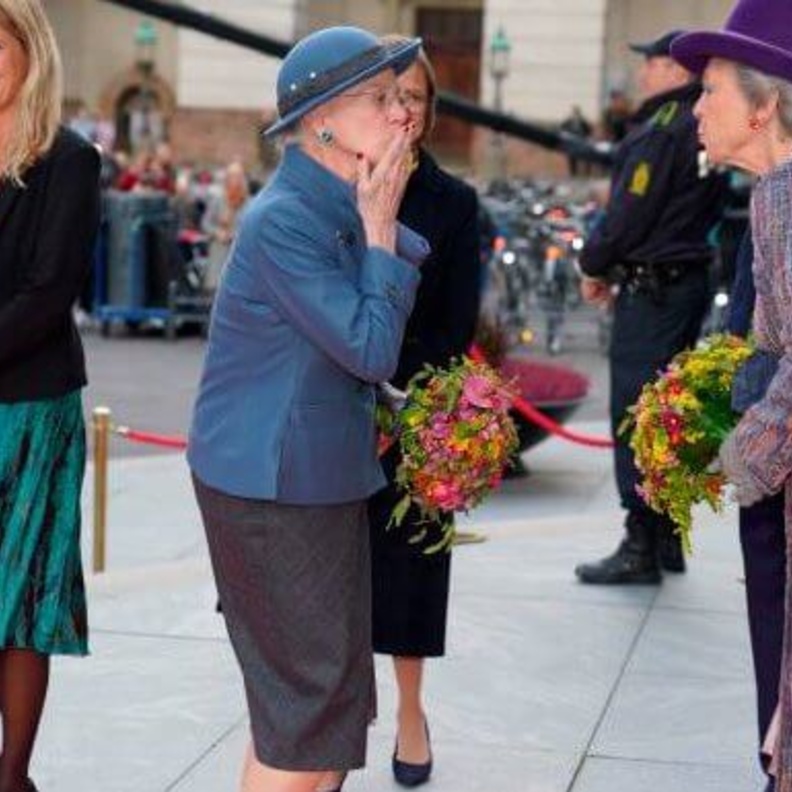 العائلة المالكة تفتتح دورة البرلمان الجديدة