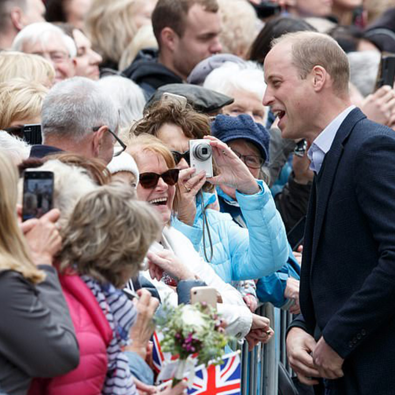 الأمير وليام يستعد ليحل محل الأمير هاري في دور أمير الشعب