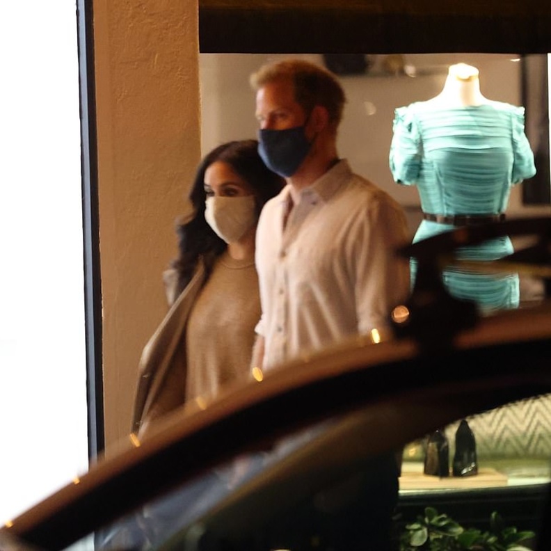 ميغان ماركل في إطلالة كاجوال أنيقة