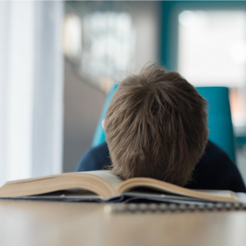 8 علامات تشير لوجود مشكلة في نظر طفلك