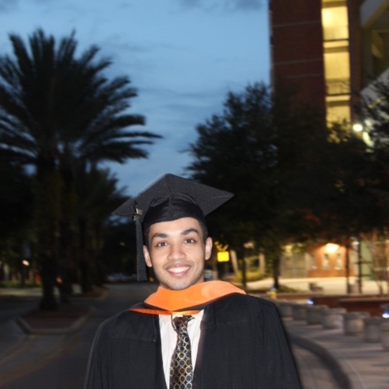 المبتعث السعودي حسين باعقيل 