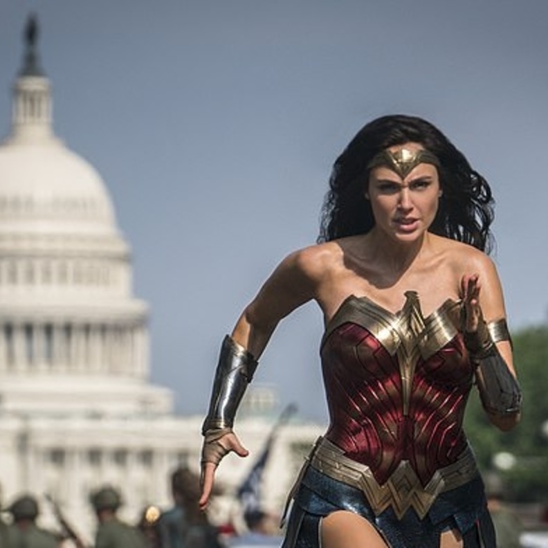 جال جادوت في wonder woman