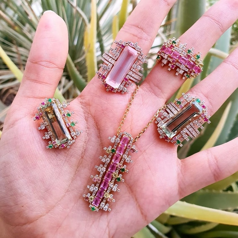 مجوهرات ذهب باللون الوردي من Aisha Jewels