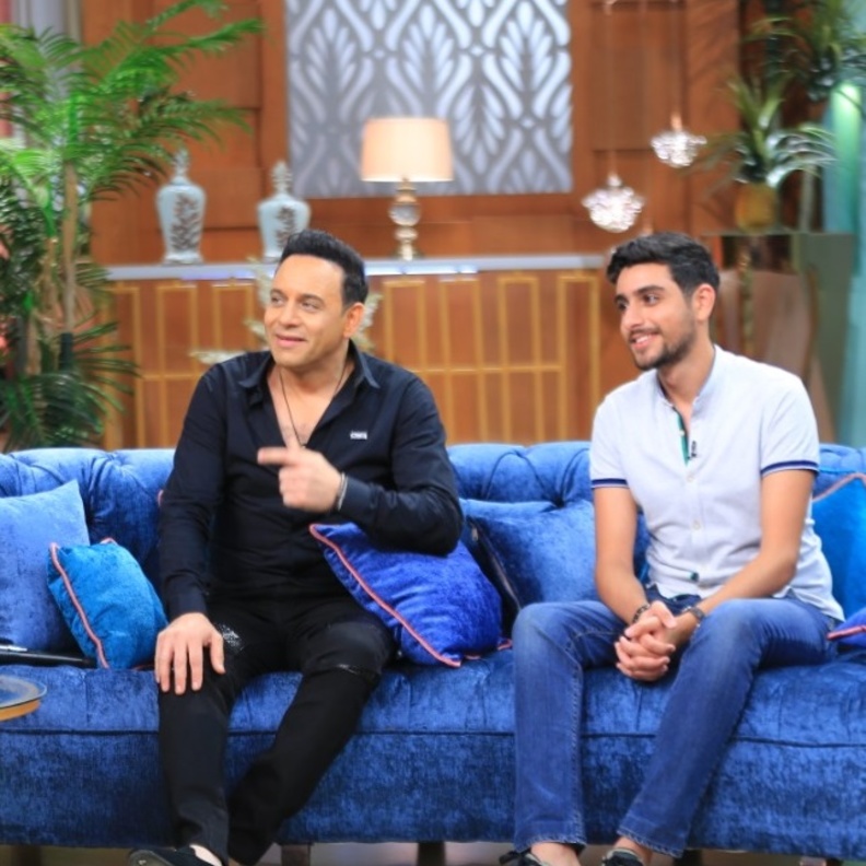 مصطفى قمر ونجله