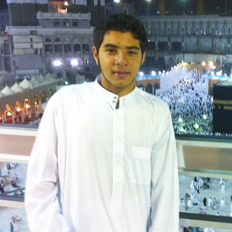 عادل مجدي كامل