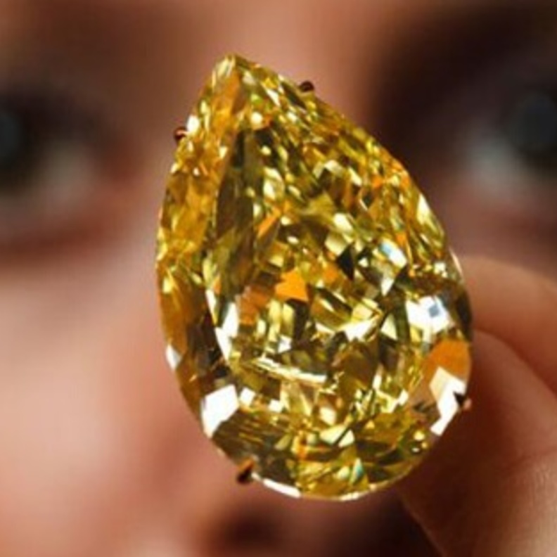 حجر الألماس الأصفر The Sun of Africa
