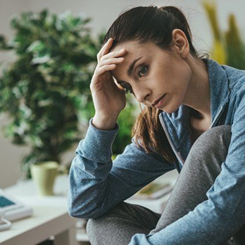 سلبيات العزل وكثرة استخدام الهواتف بسبب كورونا