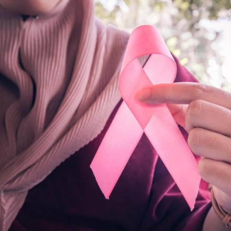 عادات خاطئة تزيد من فرص الإصابة بسرطان الثدي في السعودية