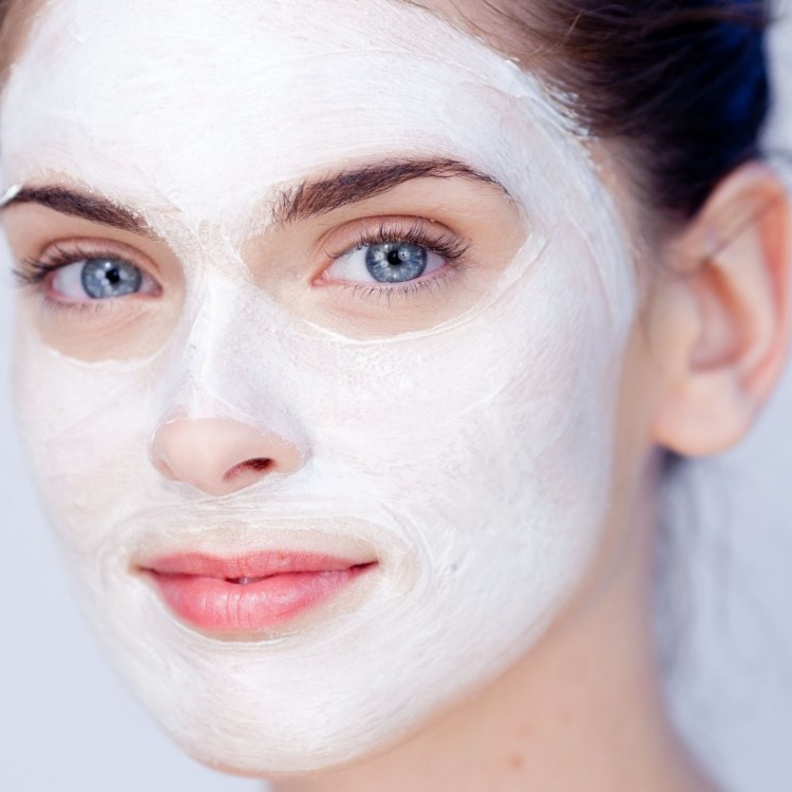 ماسكات طبيعية تجعل بشرتك نضرة