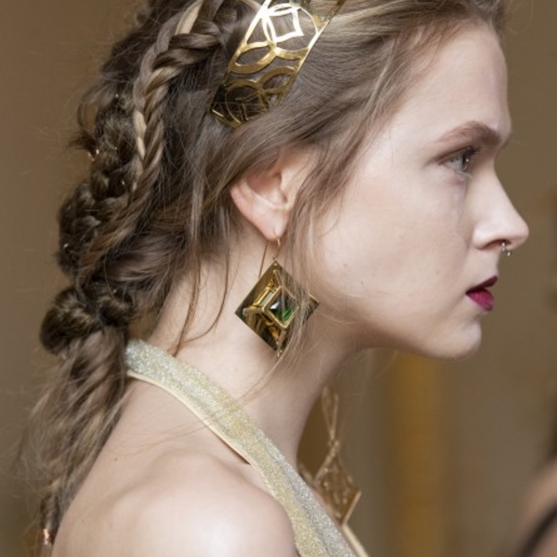 احدث صيحات تسريحات الضفائر العشوائية من Flying Solo