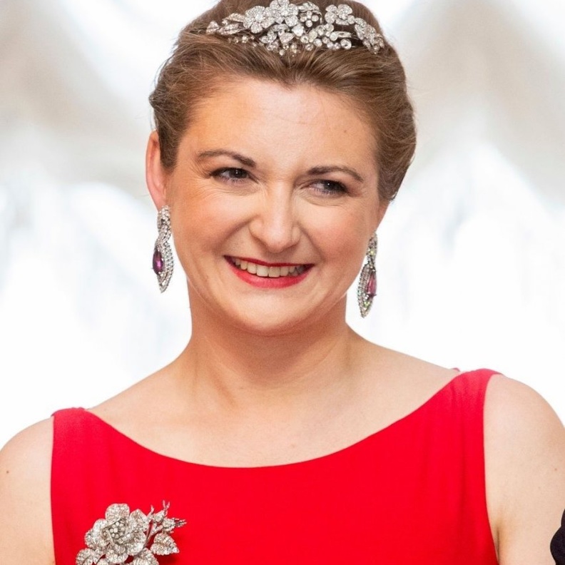 أجمل مجوهرات الأميرة ستيفاني بمناسبة عيد زواجها الـ 8 