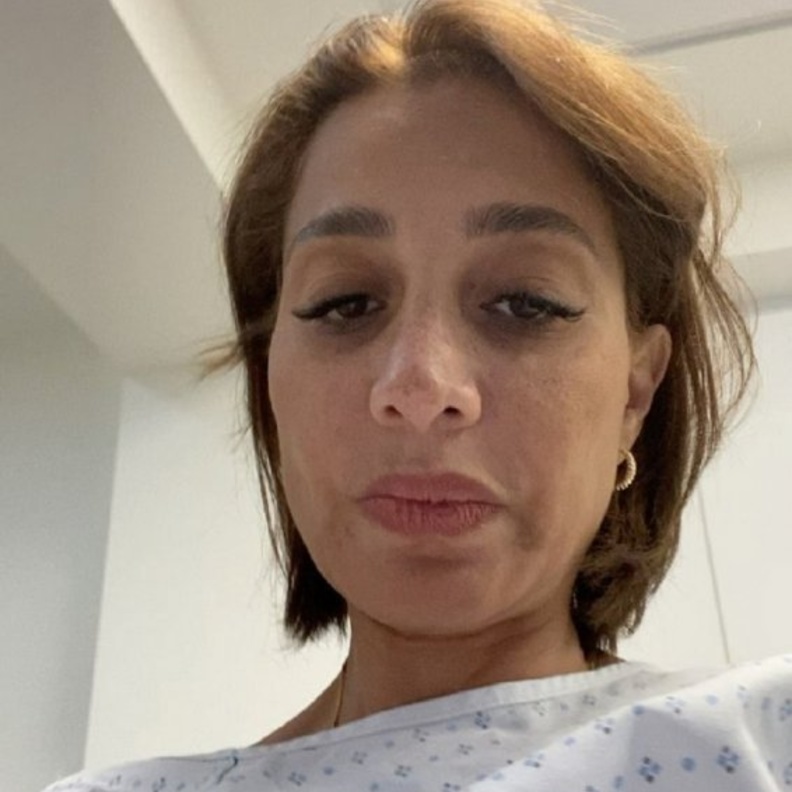 بسمة وهبة تشكو من حالتها النفسية بعد عمليتها الجراحية