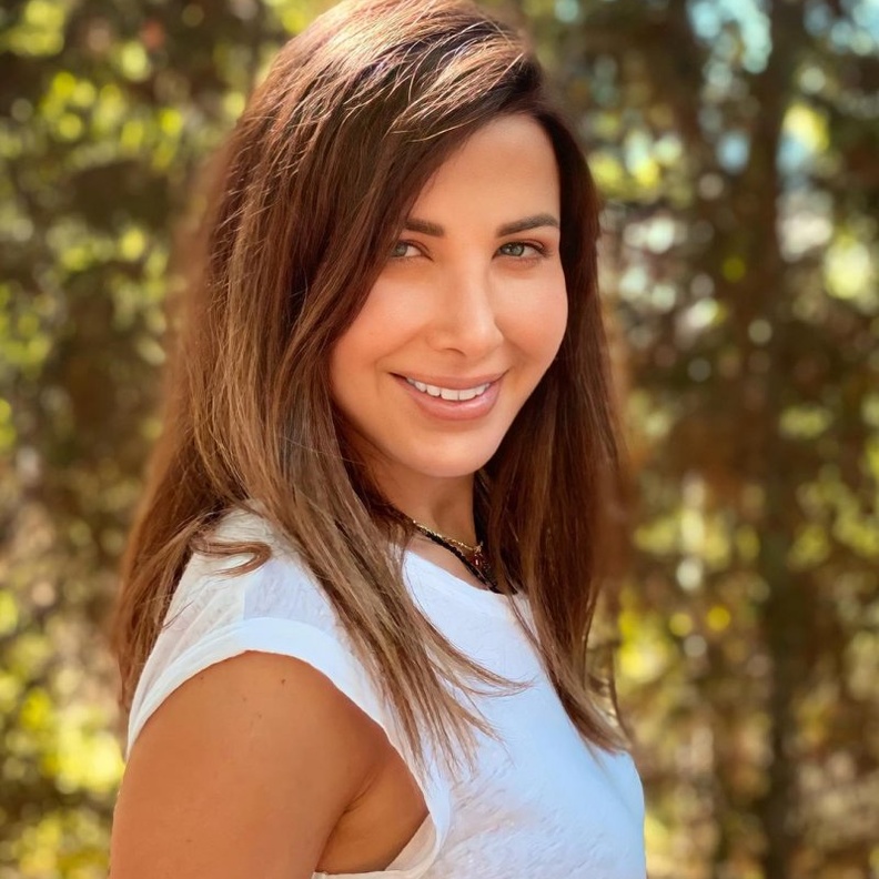 الوان صبغات شعر النجمات البنية الداكنة من وحي نانسي عجرم