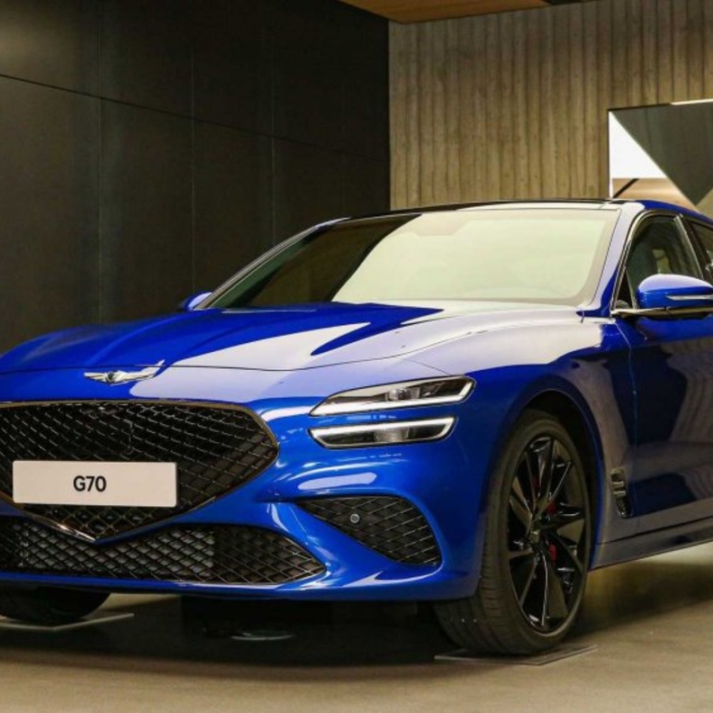 تصميم جديد لسيارة G70 الفاخرة